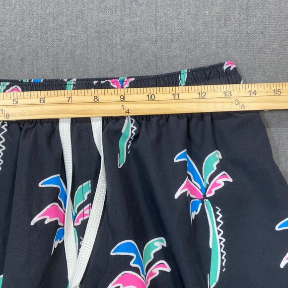 Chubbies Mens Medium Swim Trunks 5.5" Inseam Black Palm Tree Print Mesh Lining - Picture 11 of 16